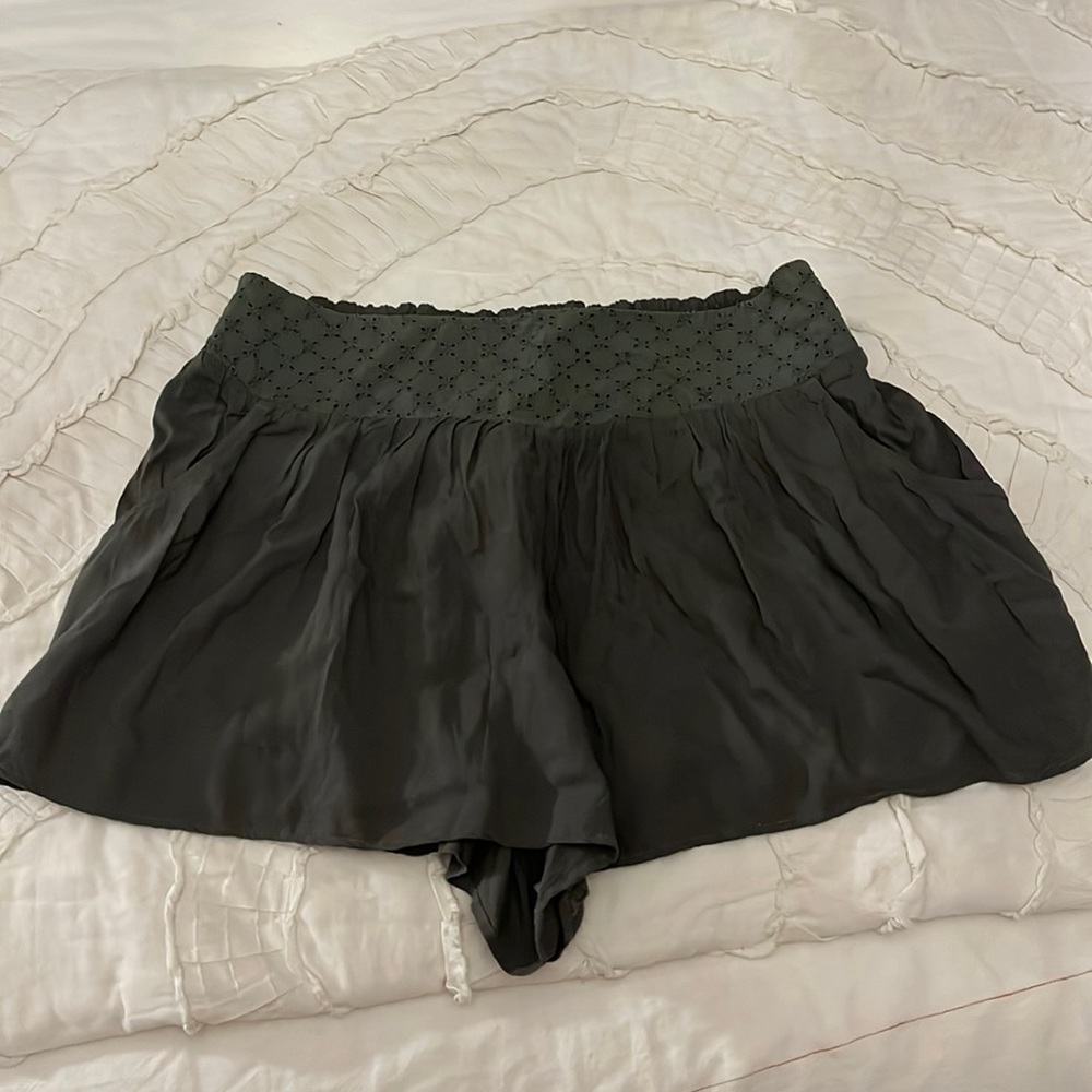 NWT American Eagle Olive Green Shorts L